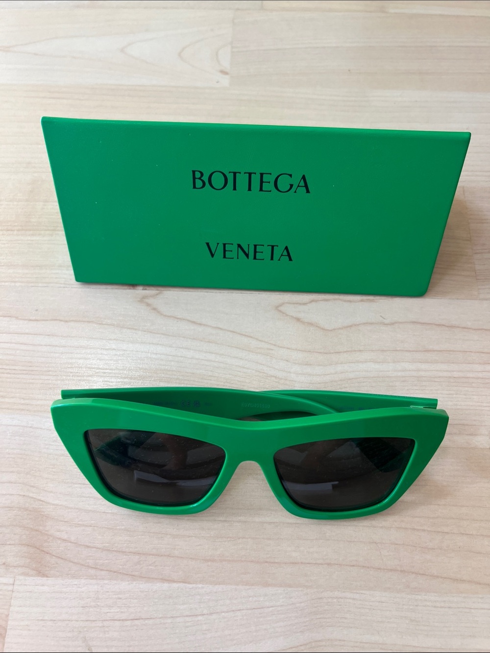 Bottega Veneta Emerald Green Cat-Eye Sunglasses